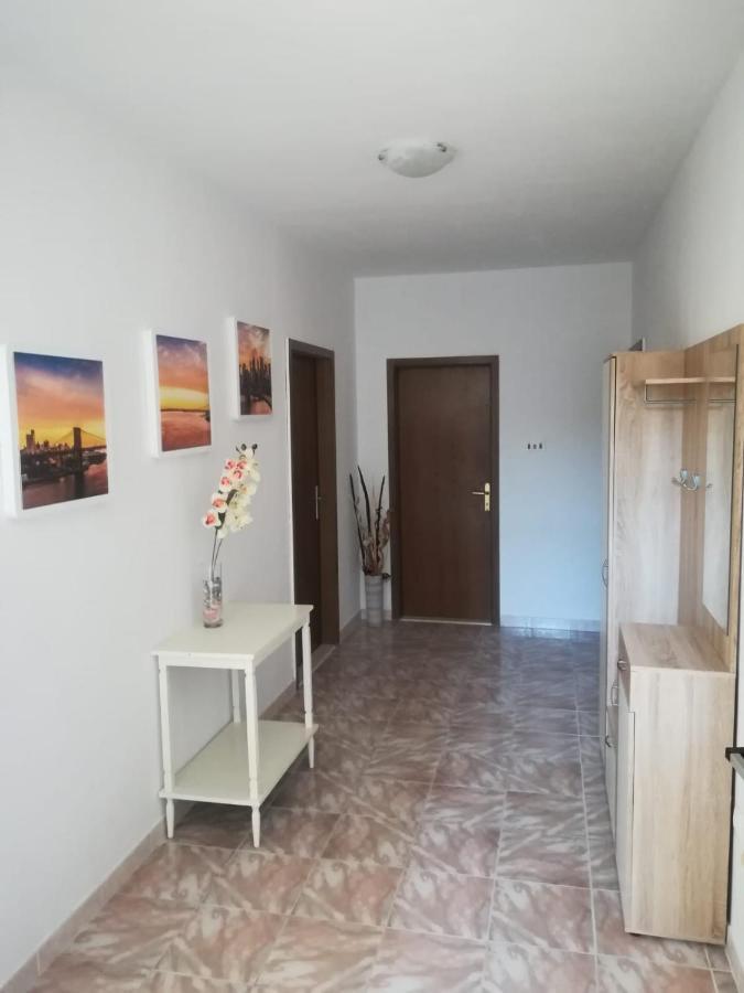 Apartment Ruby Podstrana Exterior photo