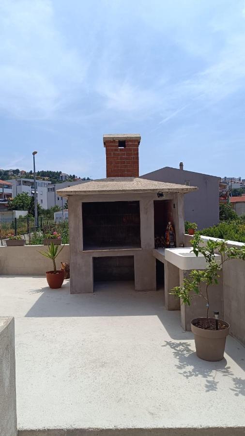 Apartment Ruby Podstrana Exterior photo